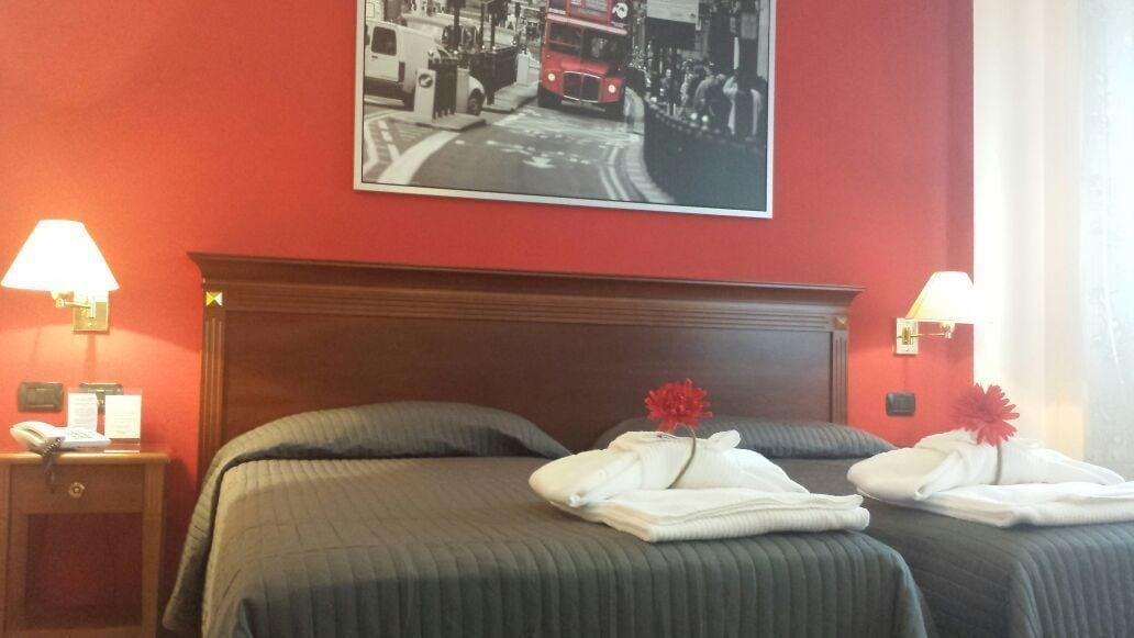 Hotel ฟีเดนซา ภายนอก รูปภาพ